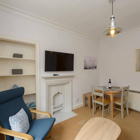 Pebbles Apartment - Heart Of Town Норт Беруик Екстериор снимка