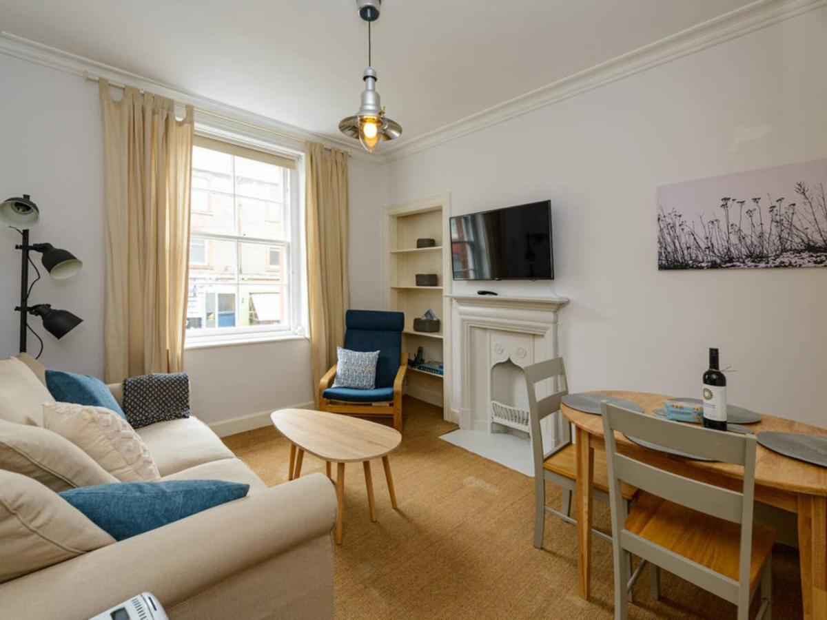 Pebbles Apartment - Heart Of Town Норт Беруик Екстериор снимка